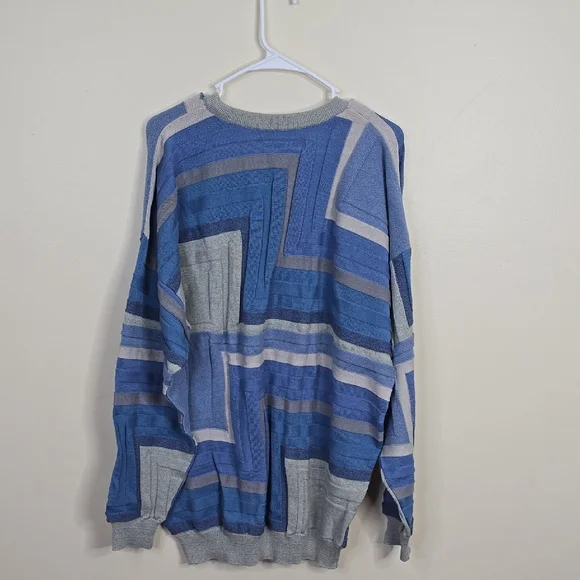 Tundra Men's Blue Geometric Sweater XL